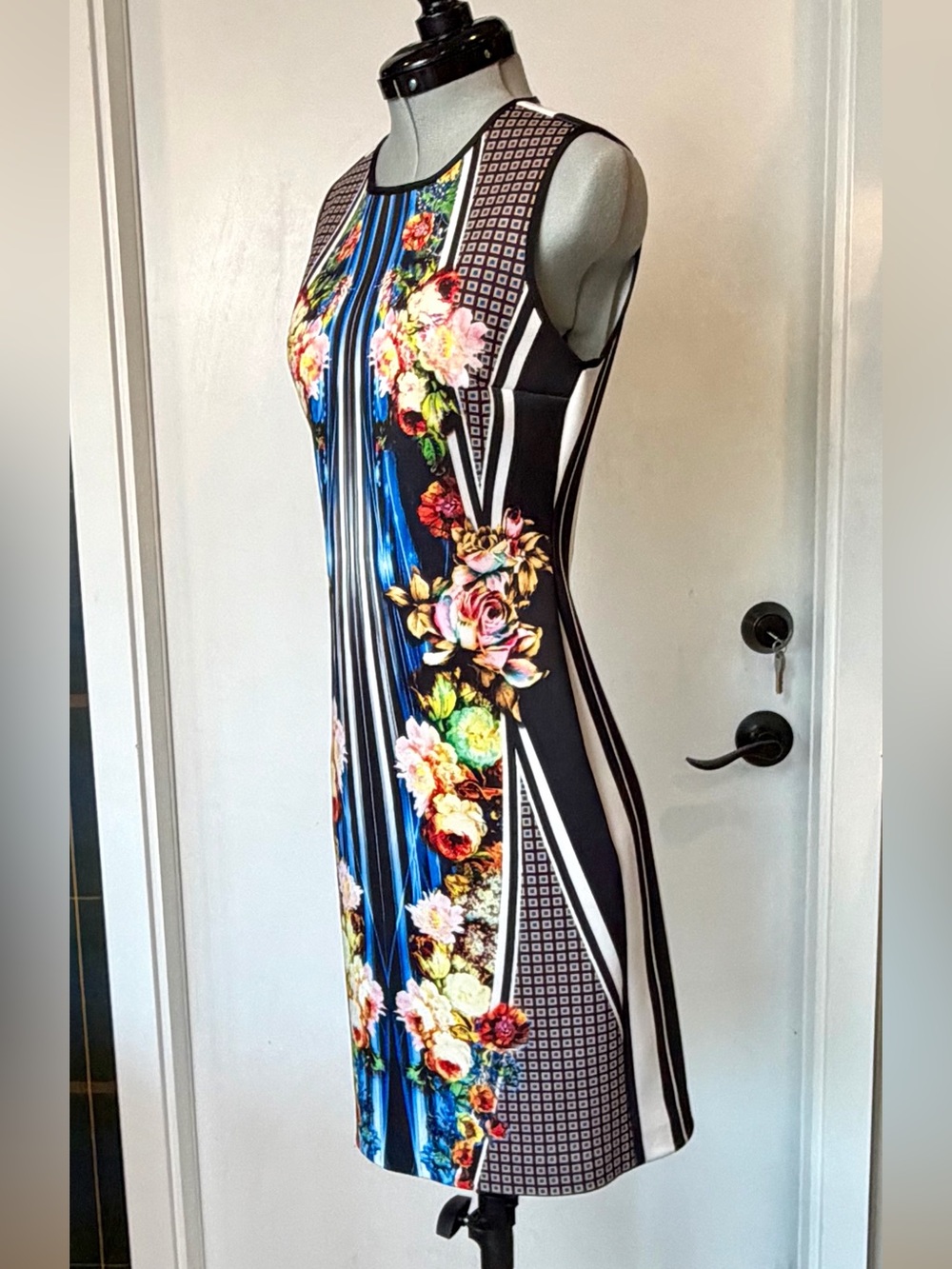 Clover Canyon Sleeveless Neoprene mixed pattern Midi Dress, blue/blk, S, GUC - Picture 3 of 12
